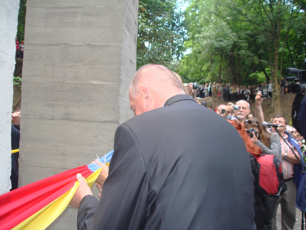 Odsloniecie Pomnika na Wzgorzach Wuleckich11.JPG